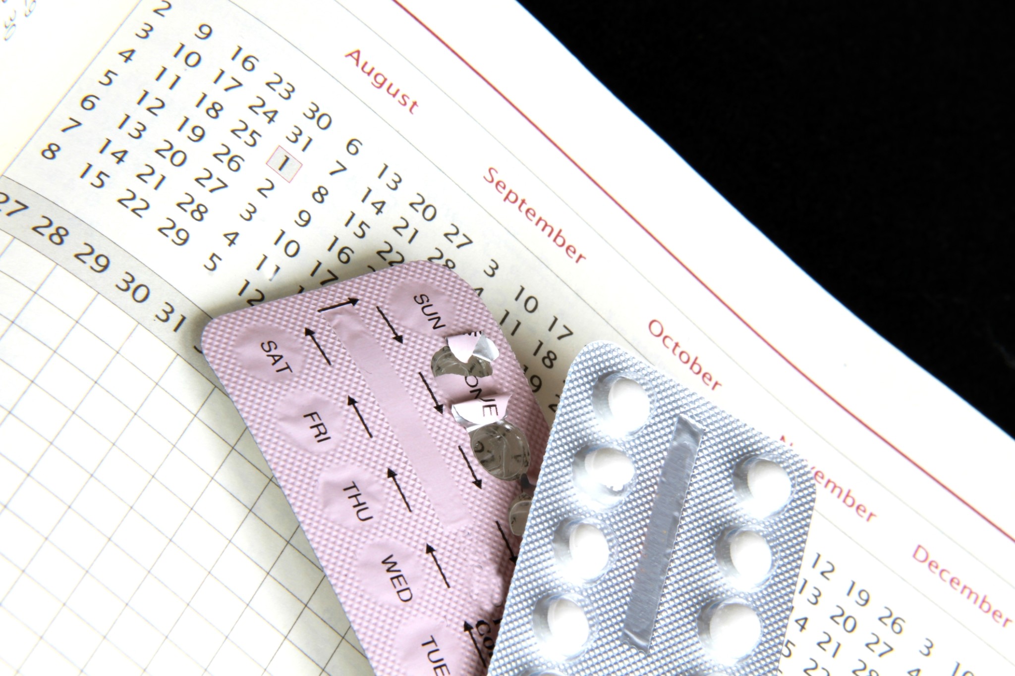 dreamstime_m_25187942-Contraceptive