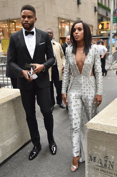 KerryWashington2018TonyAwardsRedCarpetDZhChBz3o8wl.jpg