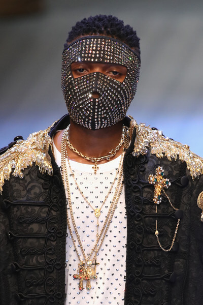 WizkidDolceGabbanaRunwayMilanMenFashion6Vwc8TwEdo7l.jpg