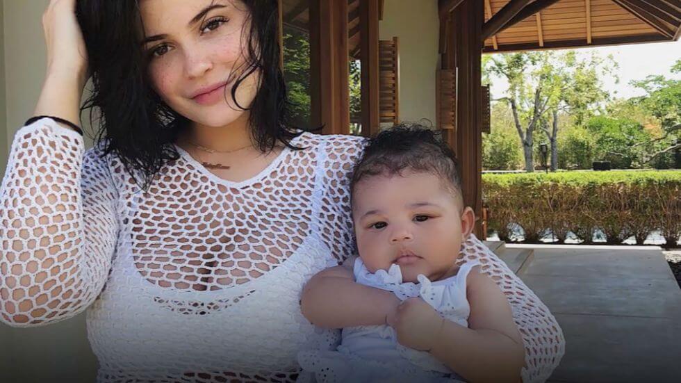 elle-stormi-1525371356.jpg
