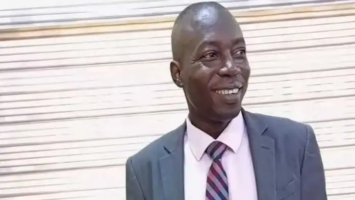 Finance-director-in-Dapo-Abioduns-office-Taiwo-Oyekanmi