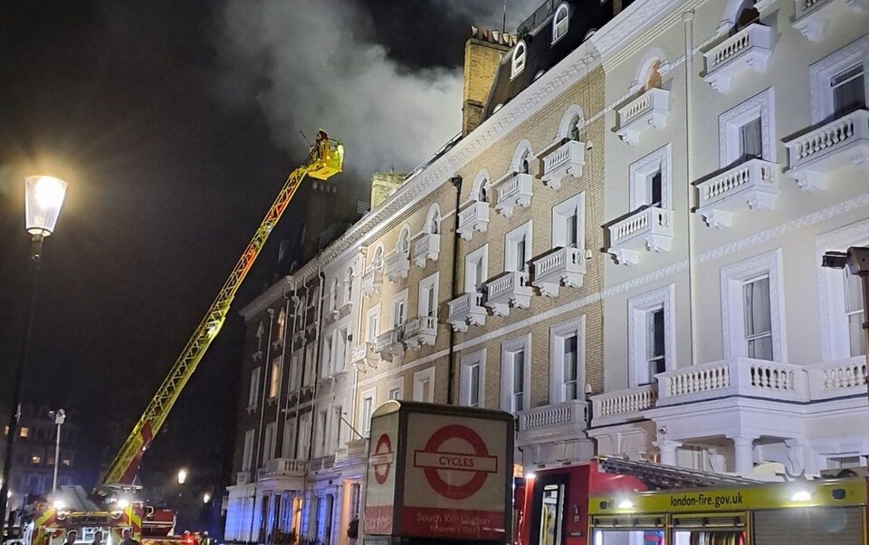South-Kensington-residential-apartment-on-fire-Telegraph